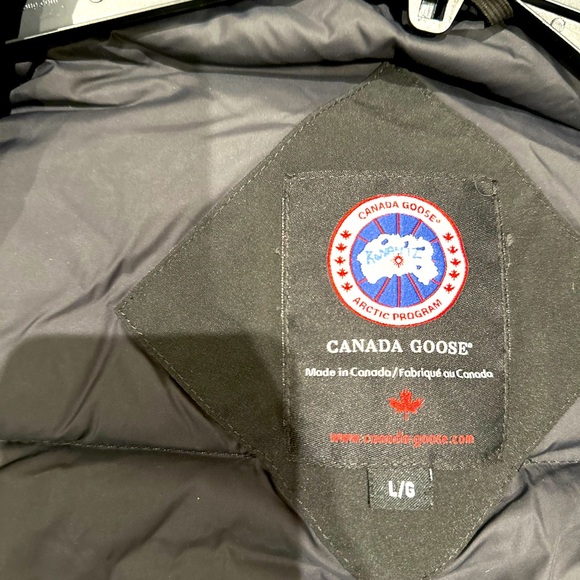 Canada Goose Chilliwack Bomber - Women’s Large - Picture 2 of 4